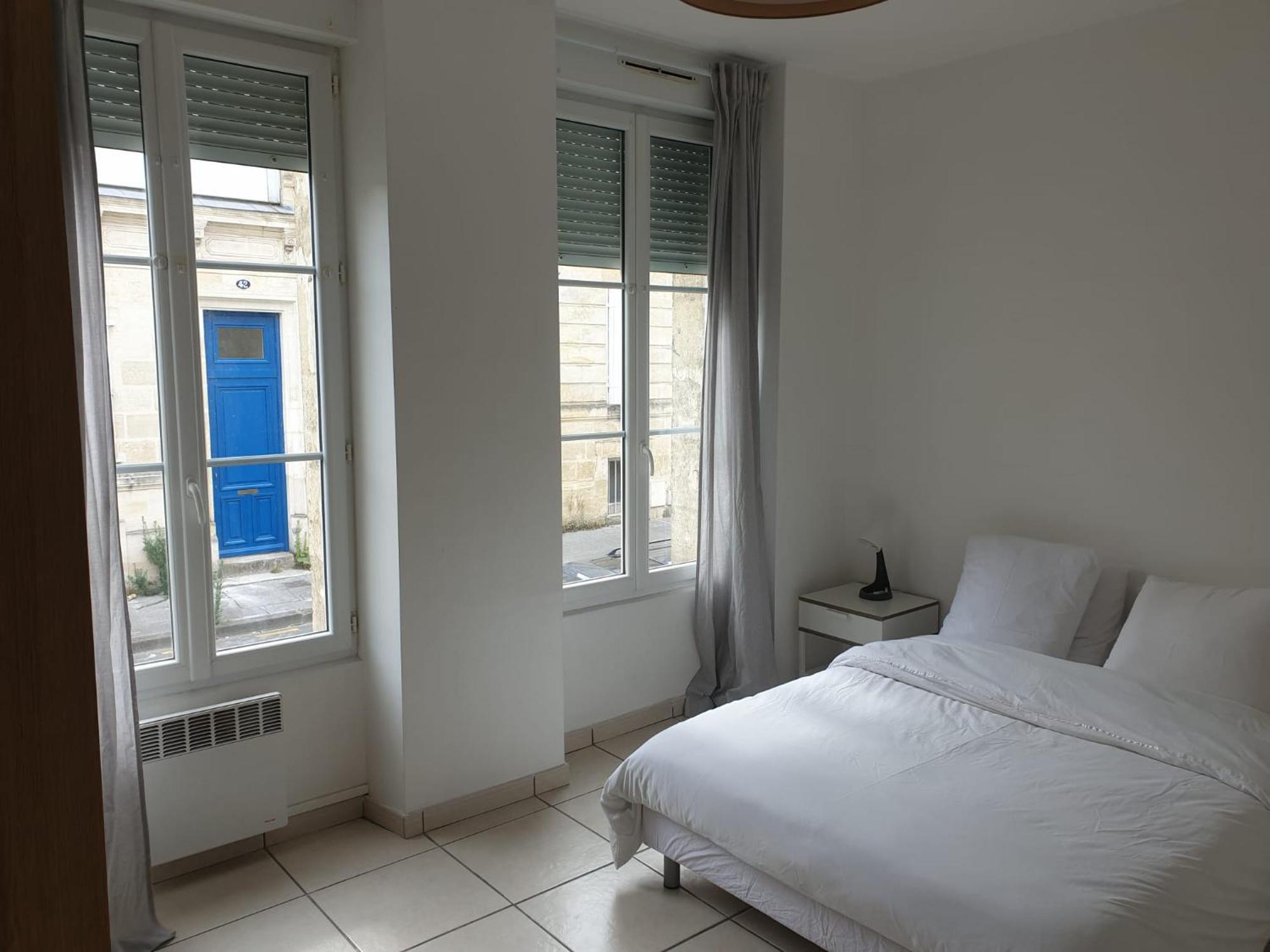 Maison 150M2 Jardin A Louer En Entier, Bordeaux Centre Chartrons, 3 Chambres 3 Salles De Bains 1 Canape-Lit Llllnumero De Telephone Dans L'Annonce Si Questionlll Luaran gambar